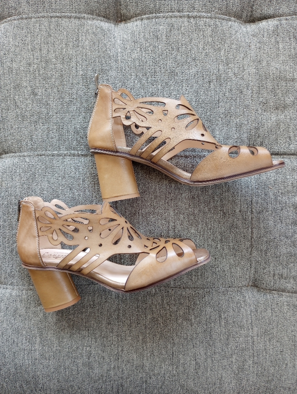 L'artiste Tan Leather Flamenco Block Heel Zipper Back Size Euro 42 10.5 11 New! - Picture 9 of 14